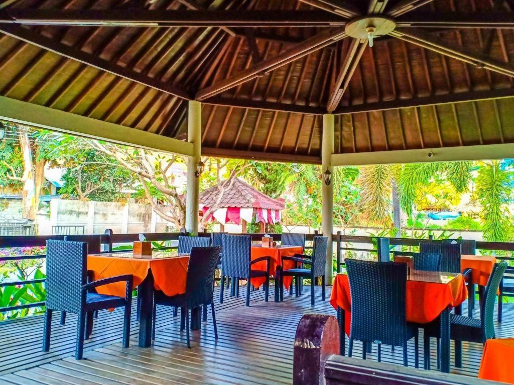 Oyo 1508 Mascot Beach Hotel Mangsit Kültér fotó